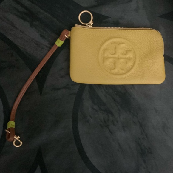 NWT Tory Burch Authentic Yellow Wallet At Awesome Prices To Buy Now - Picture 12 of 12